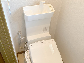 トイレリフォーム 水を流さなくても使える！便利なタンク手洗い付きトイレ